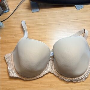 Wacoal Nude with lace trim bra 40DDD